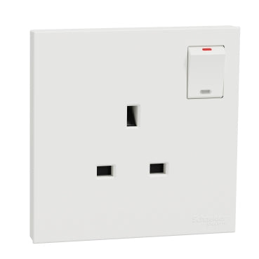Schneider Electric AvatarOn C Switched Socket E8715, 1 Gang, 13A 250 V