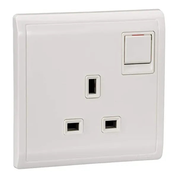 Schneider Electric Pieno 15A 250V 1 Gang 3 Pin Switched Socket - Aluminium Silver Model Number - E8215_15_As_G1